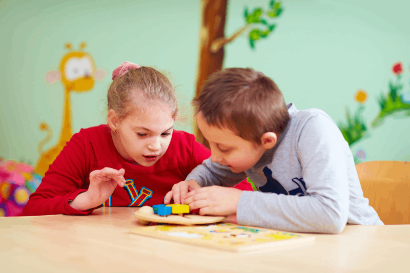 WHAT KIDS WITH ASD LEARN IN SOCIAL SKILLS GROUPS.  UNDERSTANDING SOCIAL SKILLS GROUPS